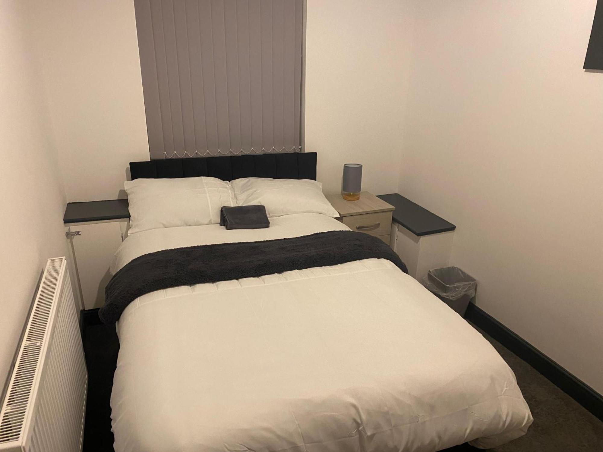 Stoke-on-Trent Houghton Guest House 1 מראה חיצוני תמונה