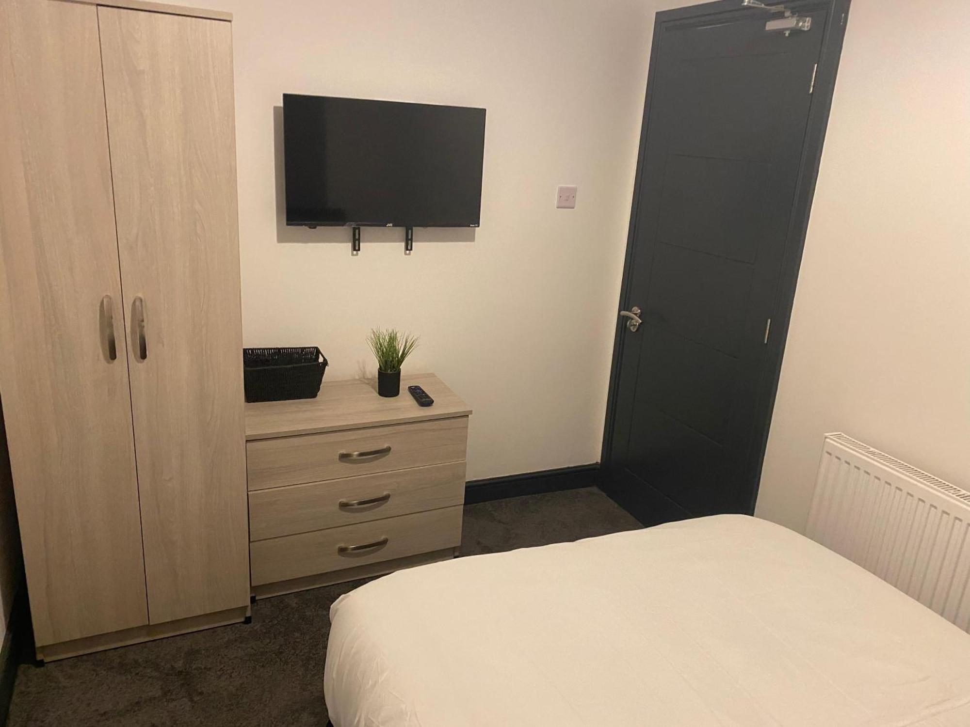 Stoke-on-Trent Houghton Guest House 1 מראה חיצוני תמונה