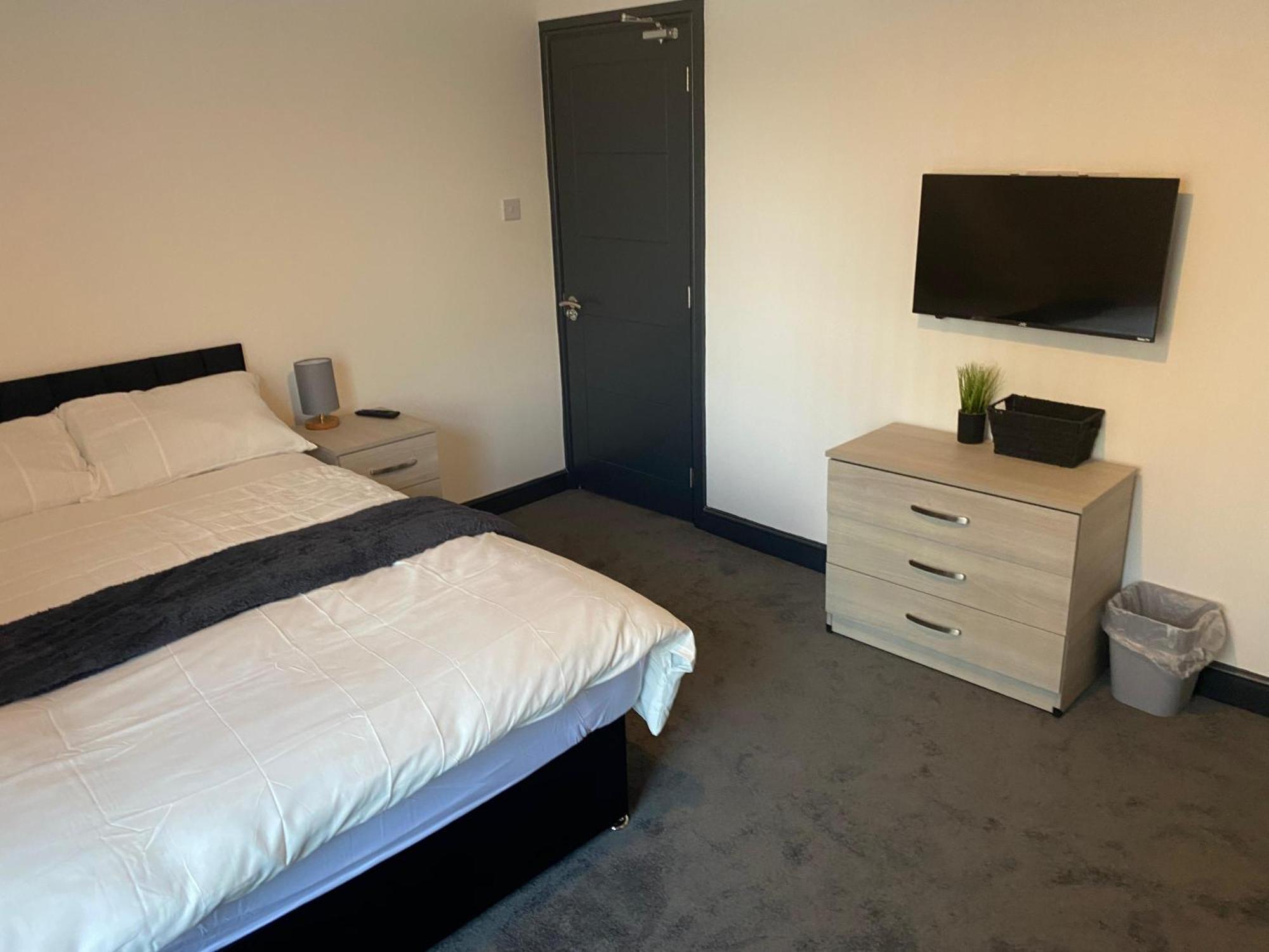 Stoke-on-Trent Houghton Guest House 1 מראה חיצוני תמונה