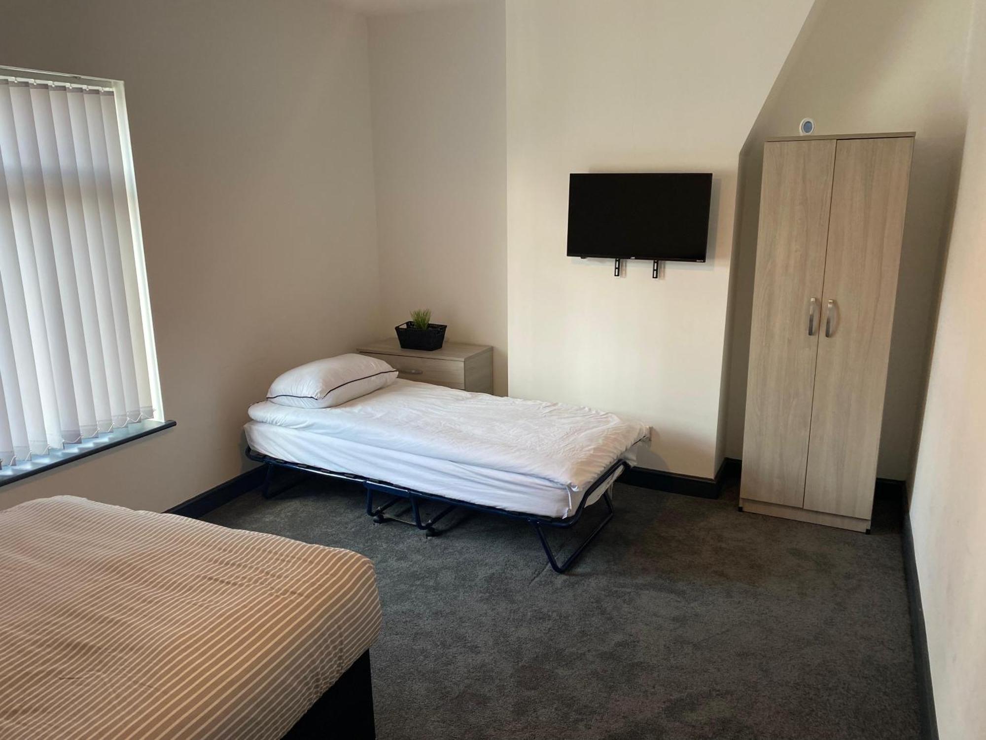 Stoke-on-Trent Houghton Guest House 1 מראה חיצוני תמונה