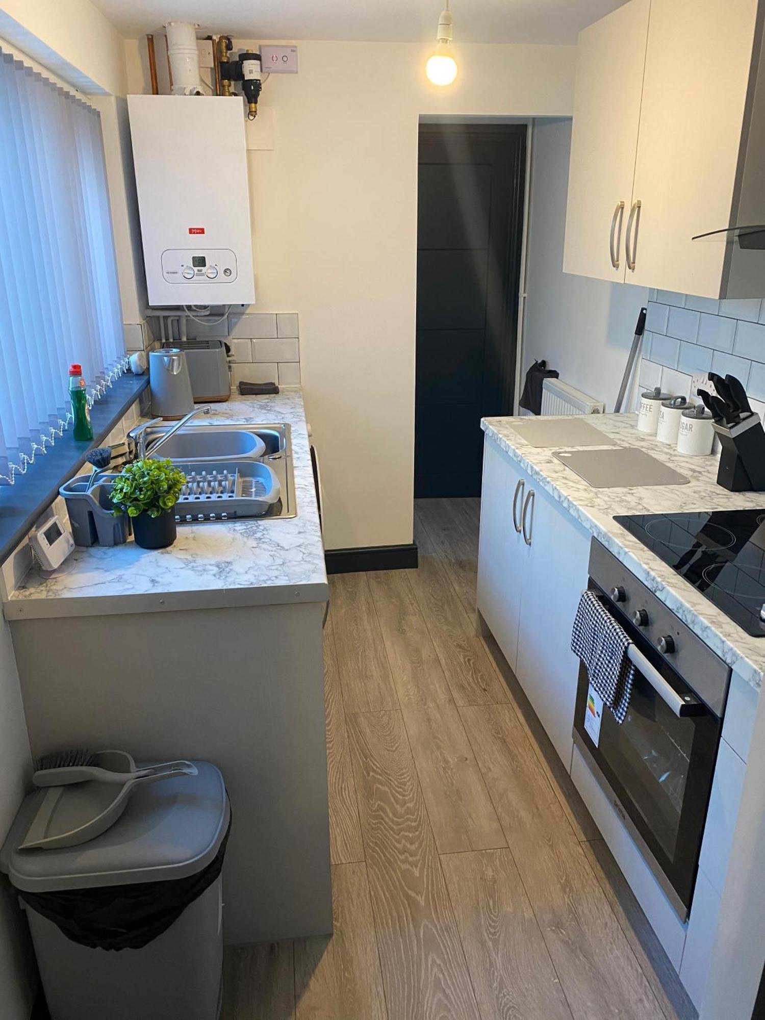 Stoke-on-Trent Houghton Guest House 1 מראה חיצוני תמונה